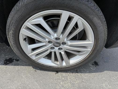2018 Audi Q5 2.0T Premium Plus
