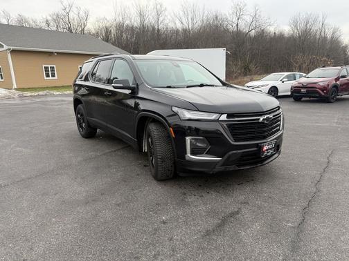 2022 Chevrolet Traverse LT Leather
