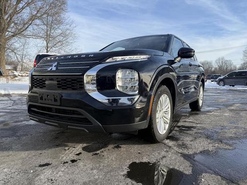 2022 Mitsubishi Outlander ES 2.5 S-AWC