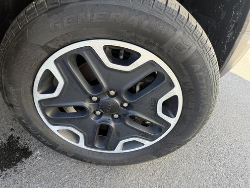 2017 Jeep Renegade Trailhawk