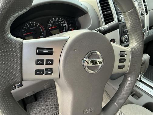 2017 Nissan Frontier SV