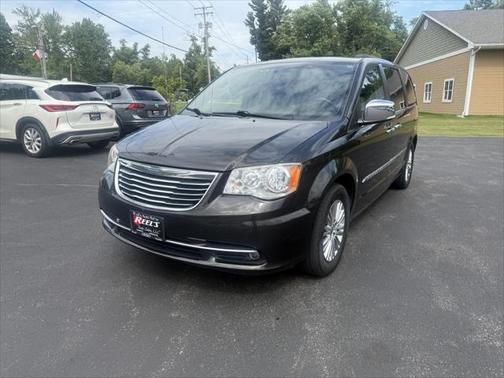 2015 Chrysler Town & Country Touring-L