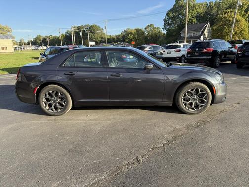 2016 Chrysler 300 S