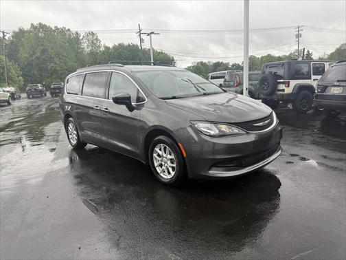 2021 Chrysler Voyager LXI