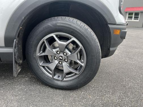 Iconic Silver Metallic 2022 Ford Bronco Sport Badlands