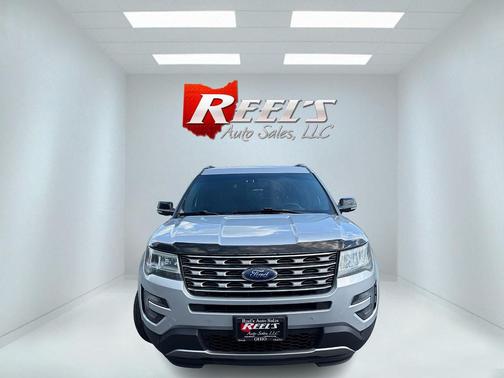 Ingot Silver Metallic 2016 Ford Explorer XLT