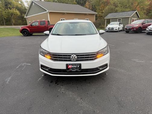 2018 Volkswagen Passat S