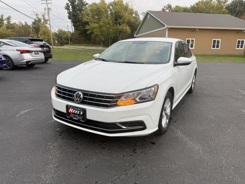 2018 Volkswagen Passat S