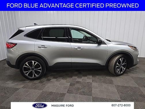 Silver Metallic 2022 Ford Escape SE