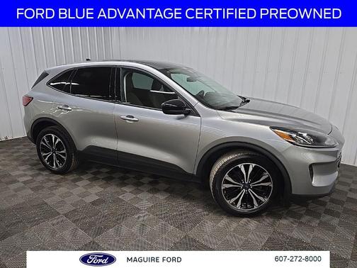 Silver Metallic 2022 Ford Escape SE