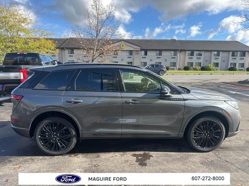 2025 Lincoln Corsair Reserve