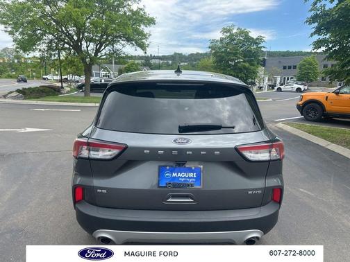 Gray Metallic 2022 Ford Escape SE