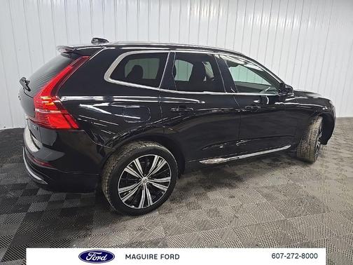 Onyx Black Metallic 2023 Volvo XC60 B5 Plus Bright Theme