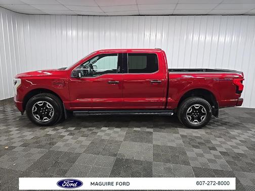 2022 Ford F-150 Lightning XLT