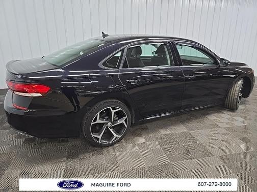 2020 Volkswagen Passat 2.0T R-Line