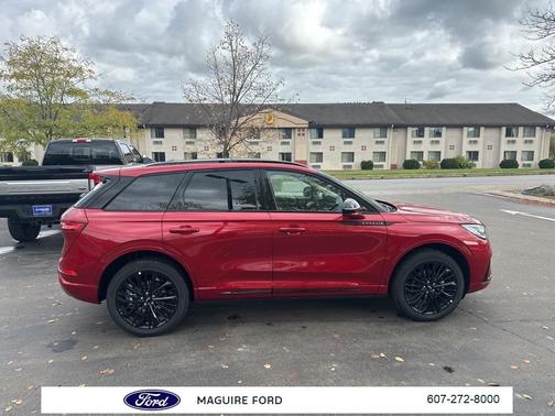 2025 Lincoln Corsair Premiere