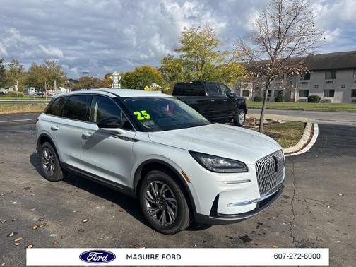 2025 Lincoln Corsair Premiere