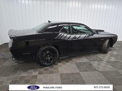 2016 Dodge Challenger SXT