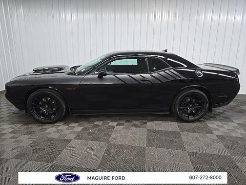 2016 Dodge Challenger SXT