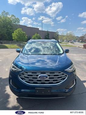 Green Metallic 2020 Ford Edge SEL