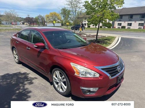 Cayenne Red 2015 Nissan Altima 3.5 SL