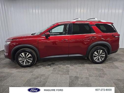 Scarlet Ember 2023 Nissan Pathfinder SL