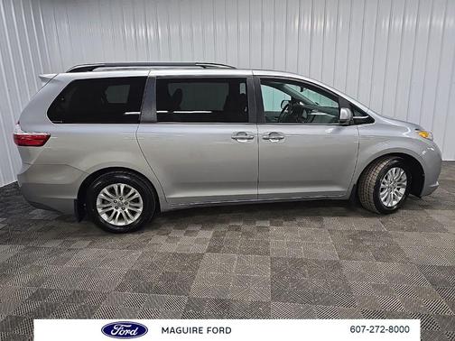 Silver Sky Metallic 2017 Toyota Sienna XLE