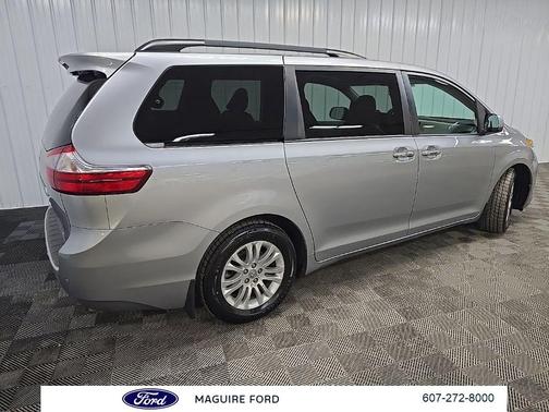 Silver Sky Metallic 2017 Toyota Sienna XLE