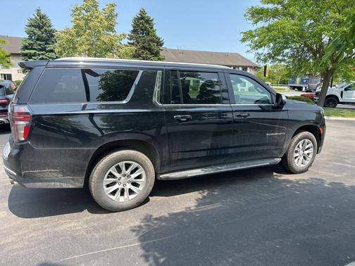 2024 Chevrolet Suburban Premier