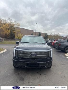 2022 Ford F-150 Lightning LARIAT