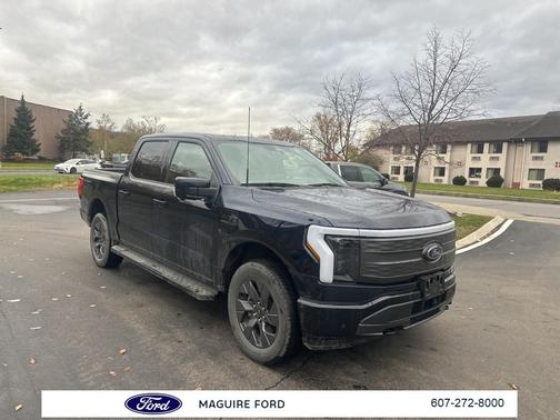 2022 Ford F-150 Lightning LARIAT