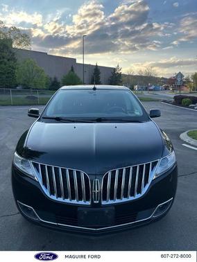 Tuxedo Black Metallic 2015 Lincoln MKX Base