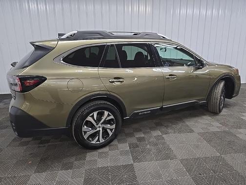 2022 Subaru Outback Touring XT