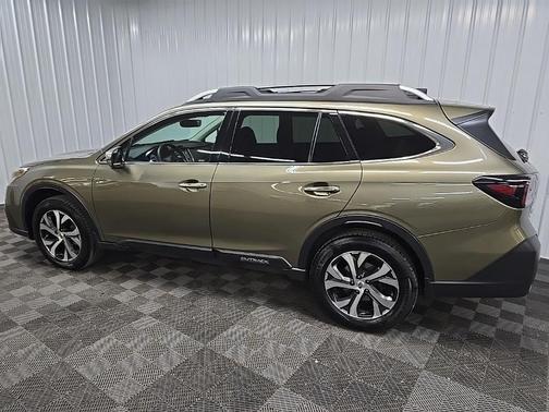 2022 Subaru Outback Touring XT