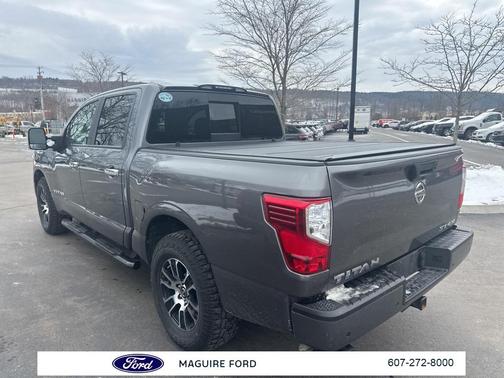 2021 Nissan Titan SV