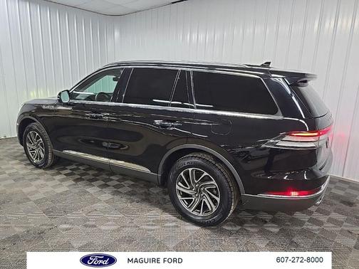 2022 Lincoln Aviator Standard AWD