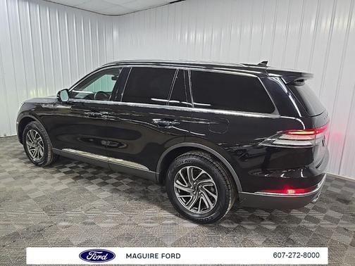 2022 Lincoln Aviator Standard AWD