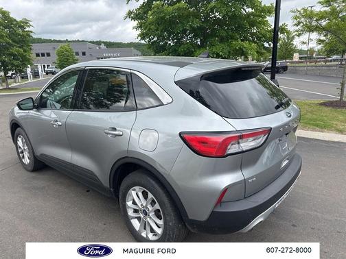 Silver Metallic 2021 Ford Escape SE