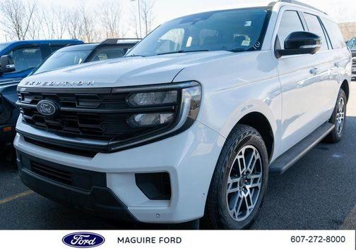 Oxford White 2025 Ford Expedition Active
