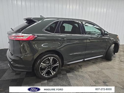 2023 Ford Edge ST