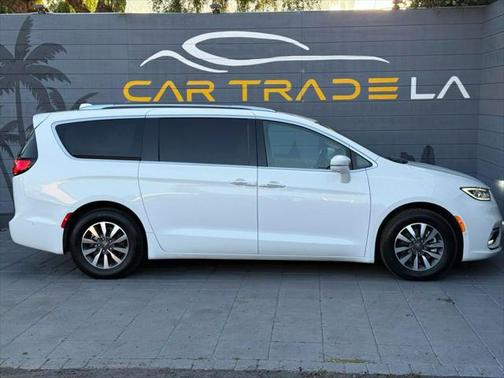 2021 Chrysler Pacifica Hybrid Touring L