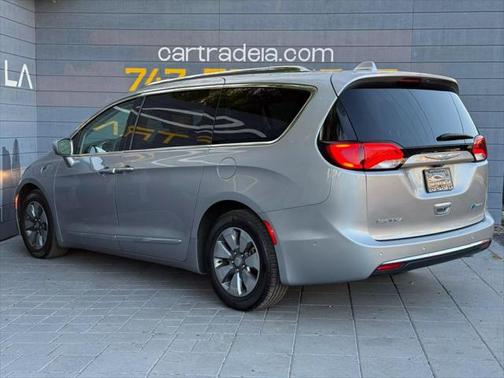 2018 Chrysler Pacifica Hybrid Limited