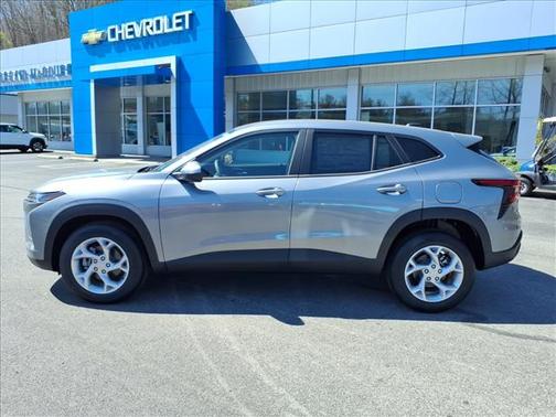 Sterling Gray Metallic 2026 Chevrolet Trax LS