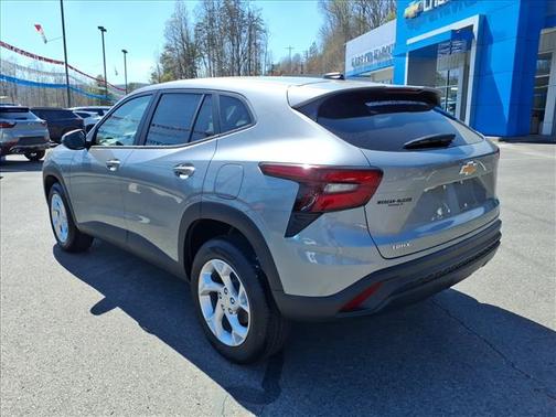Sterling Gray Metallic 2026 Chevrolet Trax LS