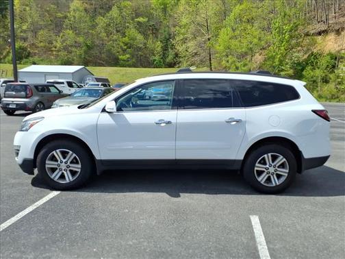 Pearl 2017 Chevrolet Traverse 1LT