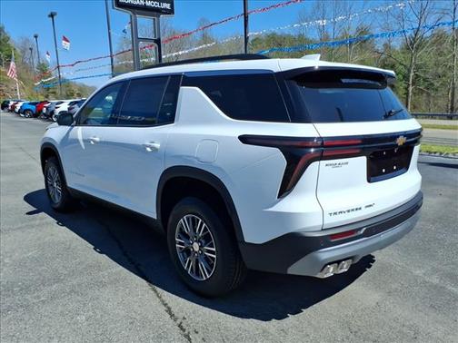 Summit White 2026 Chevrolet Traverse LT