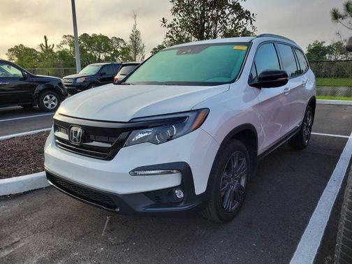 Platinum White Pearl 2022 Honda Pilot AWD Sport
