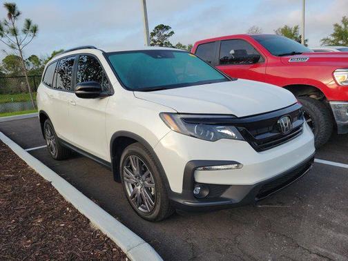 Platinum White Pearl 2022 Honda Pilot AWD Sport