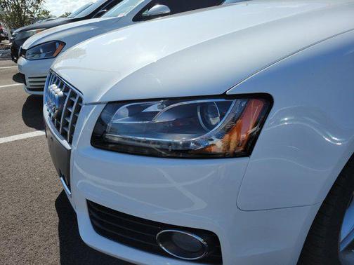 IBIS WHITE/BLACK ROOF [WHITE] 2011 Audi S5 3.0 Premium Plus