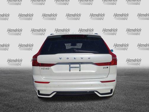 2025 Volvo XC60 B5 Plus